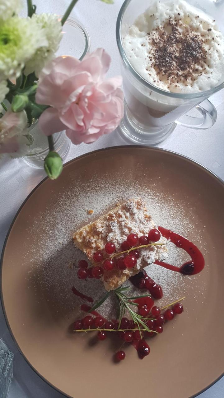 Folwark Tumiany Pokoje & Restauracja Luaran gambar
