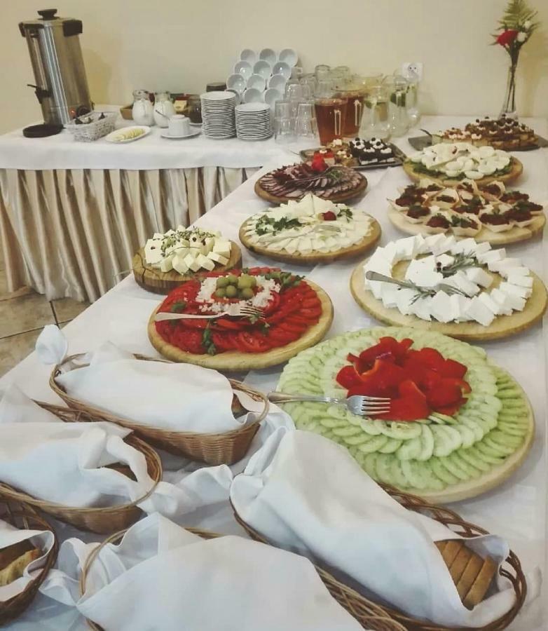 Folwark Tumiany Pokoje & Restauracja Luaran gambar